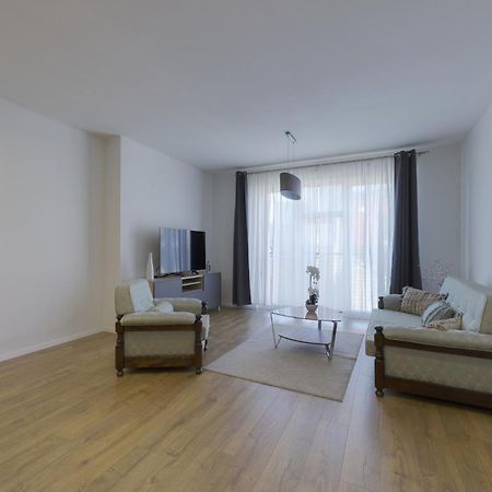 Shon Apartment Old Town Bratislava Exteriör bild