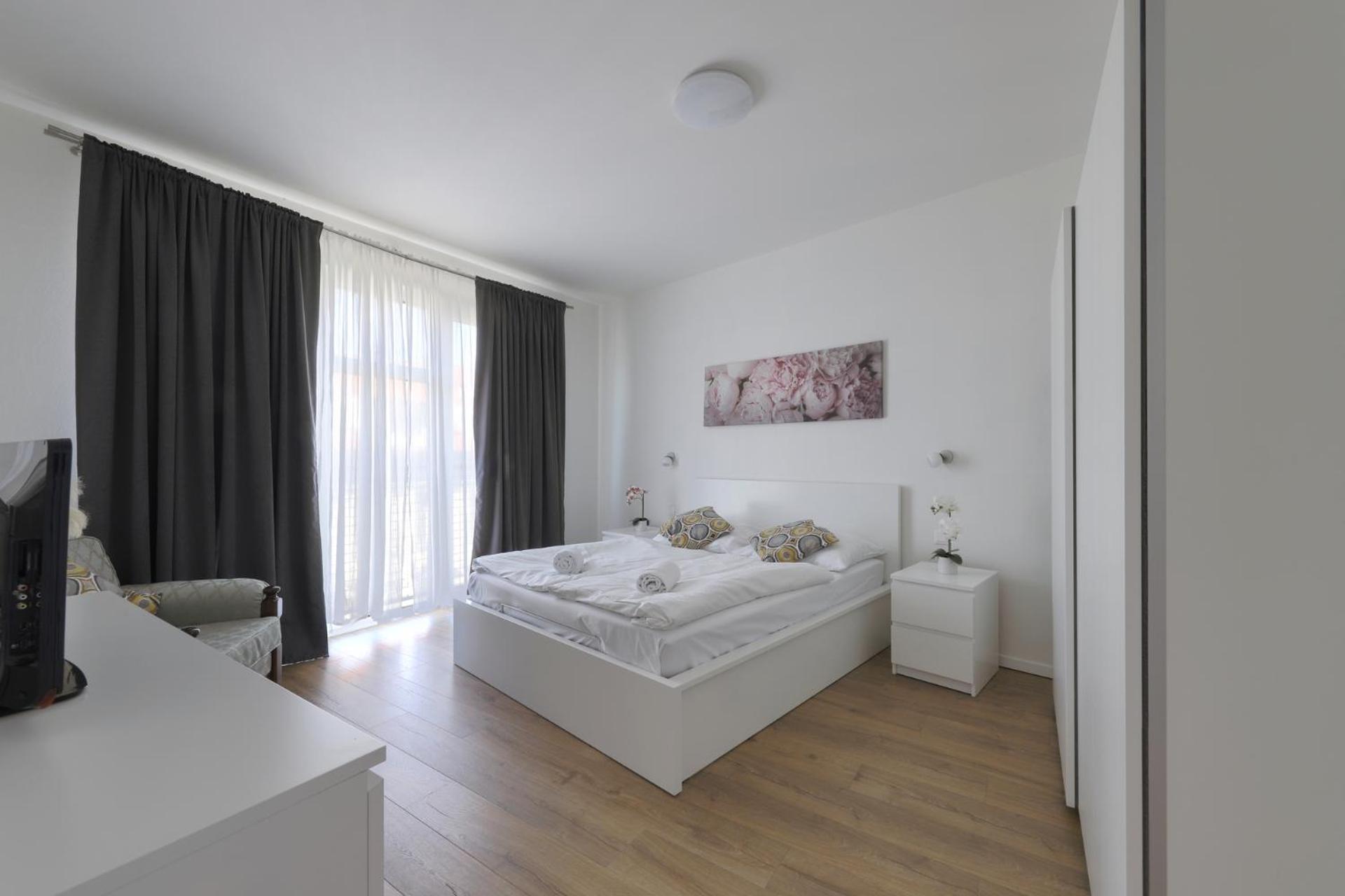 Shon Apartment Old Town Bratislava Exteriör bild