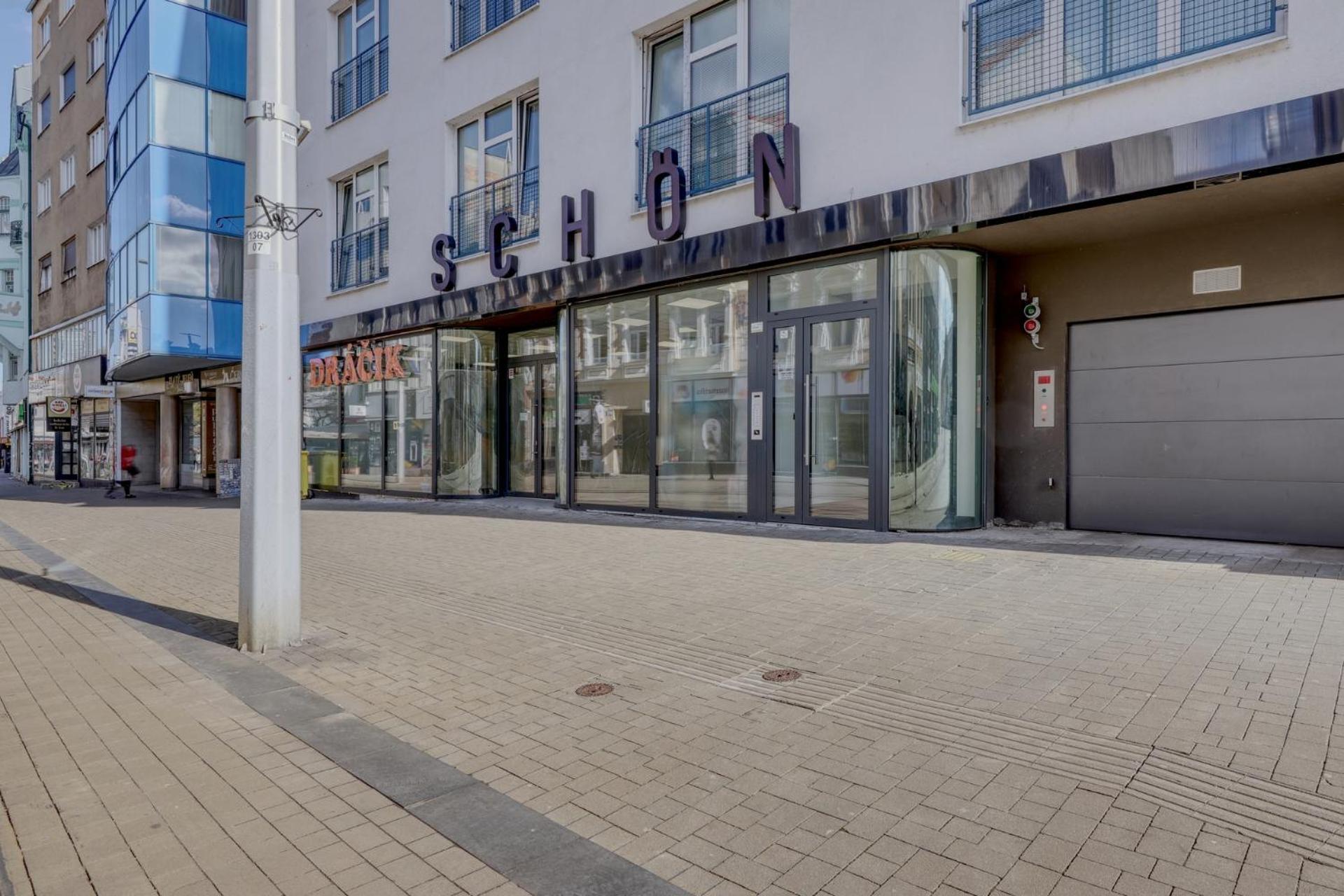Shon Apartment Old Town Bratislava Exteriör bild