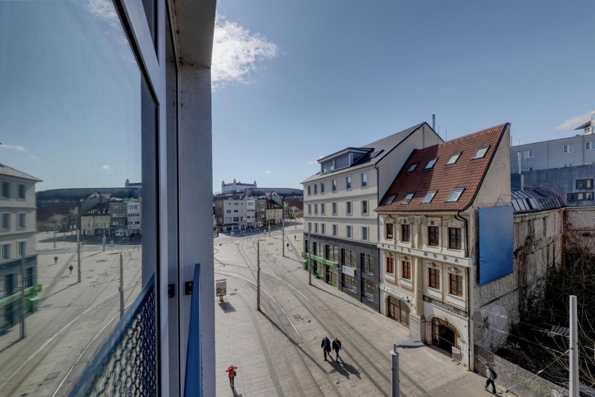 Shon Apartment Old Town Bratislava Exteriör bild