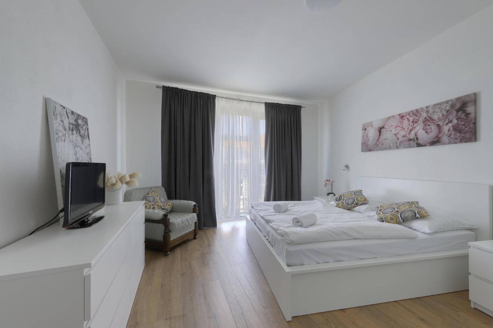 Shon Apartment Old Town Bratislava Exteriör bild